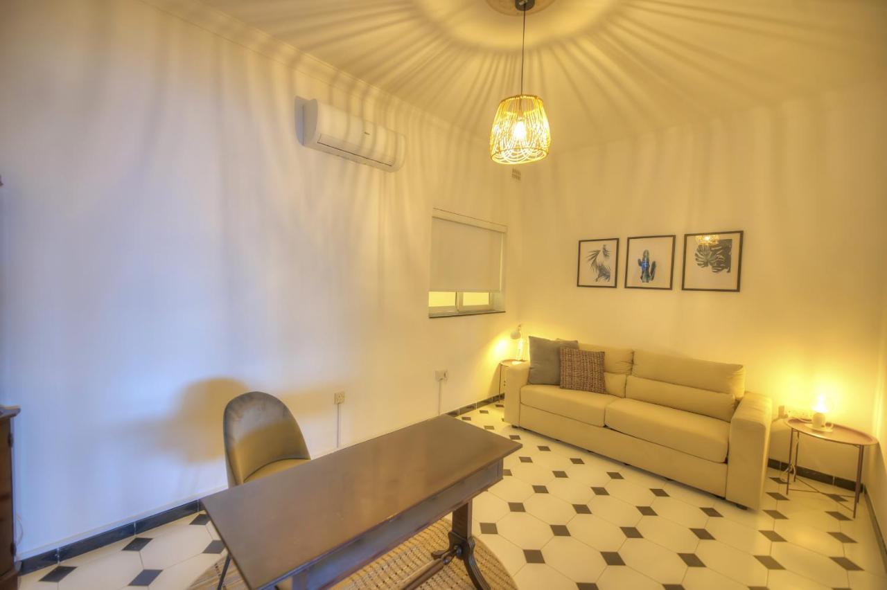 Beautifully Furnished Seafront 4 Bedrooms Goslm-4 Sliema Buitenkant foto